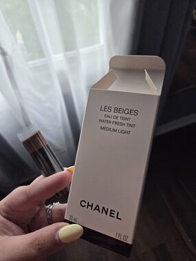 Chanel Les Beiges Water Tint *Brush Only*